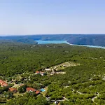 Feriehus Klara, Beautiful And Secluded Close To The *