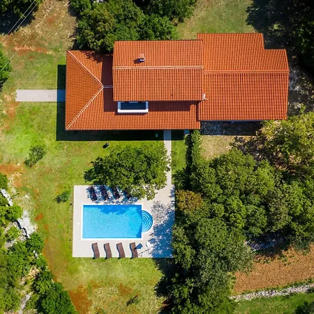 בית נופש Klara, Beautiful And Secluded Close To The