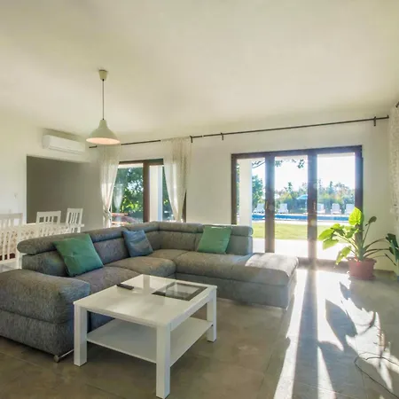 Klara, Beautiful And Secluded Close To The * Ubasico